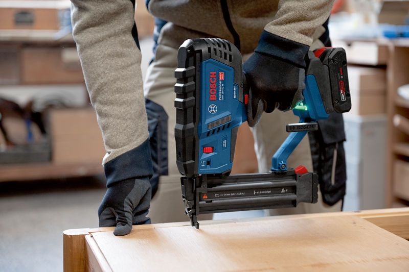 Bosch Professional Cordless Wood Nailer Bare (Tool Only) GNH 18V-50 M 0601482400