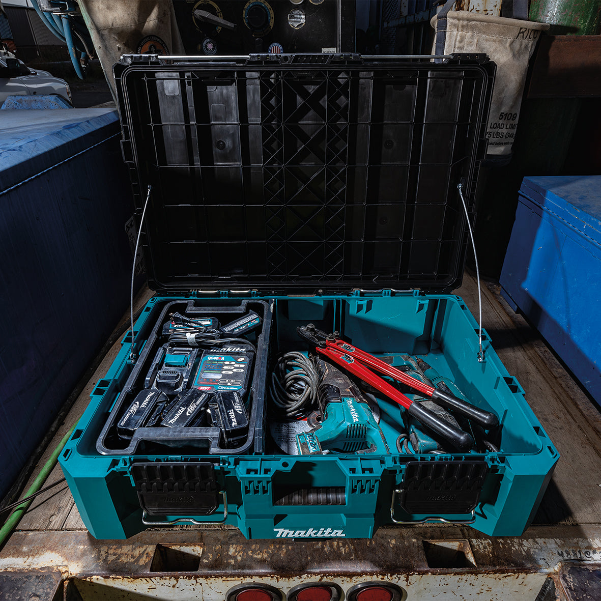 Makita MAKTRAK™ Large Tool Box T-90015