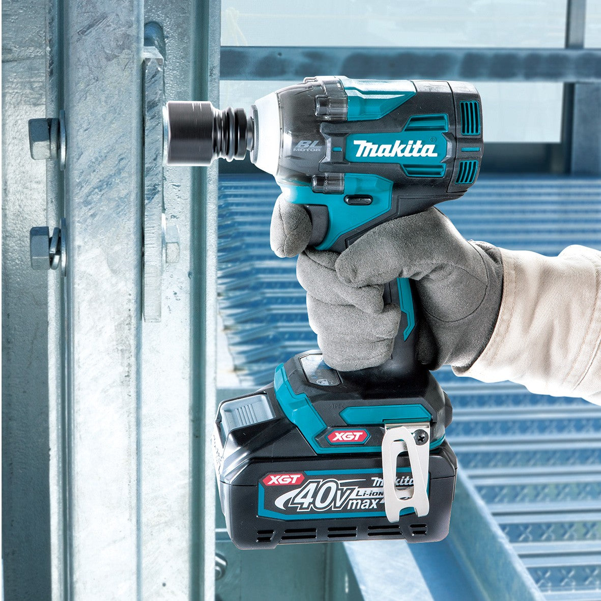 Makita 40V Max Brushless 1/2" Impact Wrench Kit TW004GM201