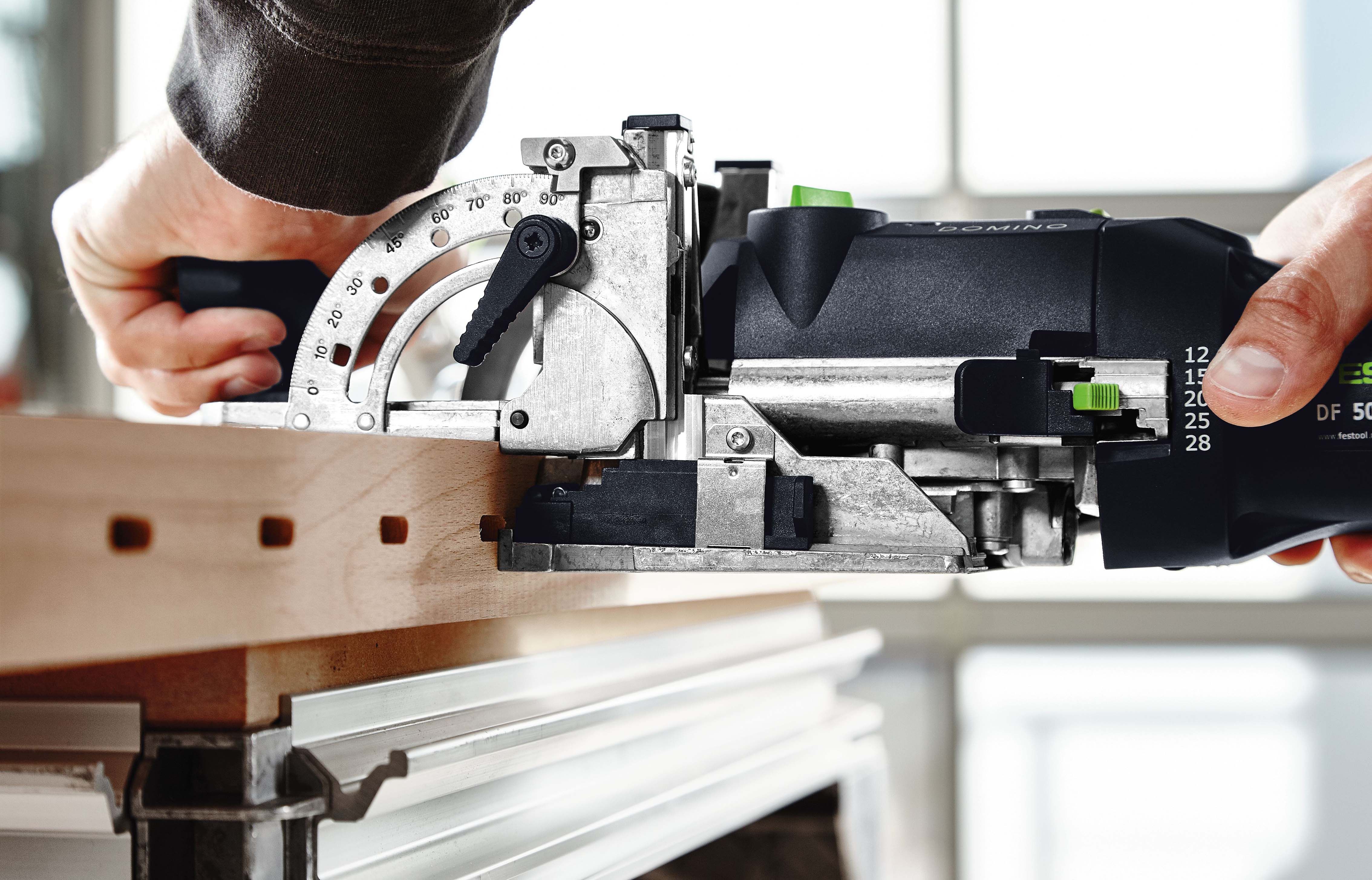 DF 500 DOMINO Joining Machine in Systainer 576416 by Festool