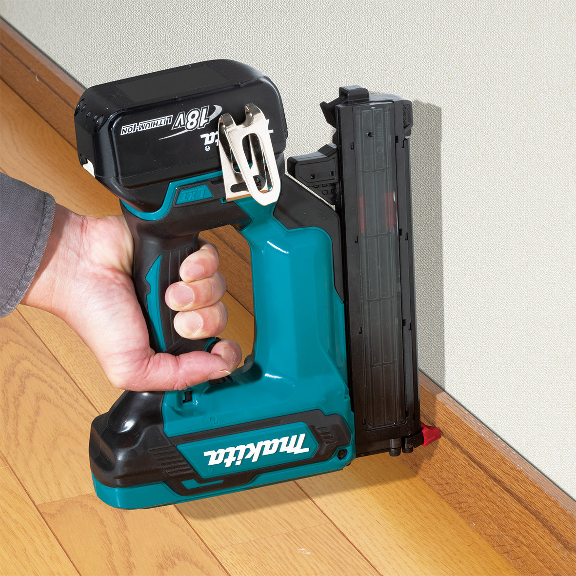 18V 18Ga C1 Brad Nailer Bare (Tool Only) DFN350Z by Makita