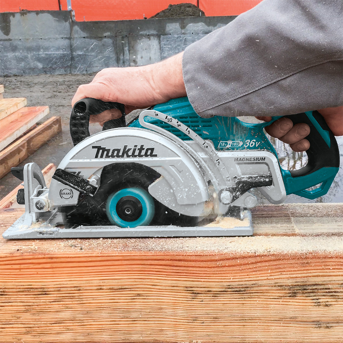 36V (18Vx2) 185mm Brushless Rear Handle Saw Bare (Tool Only) DRS780Z by Makita