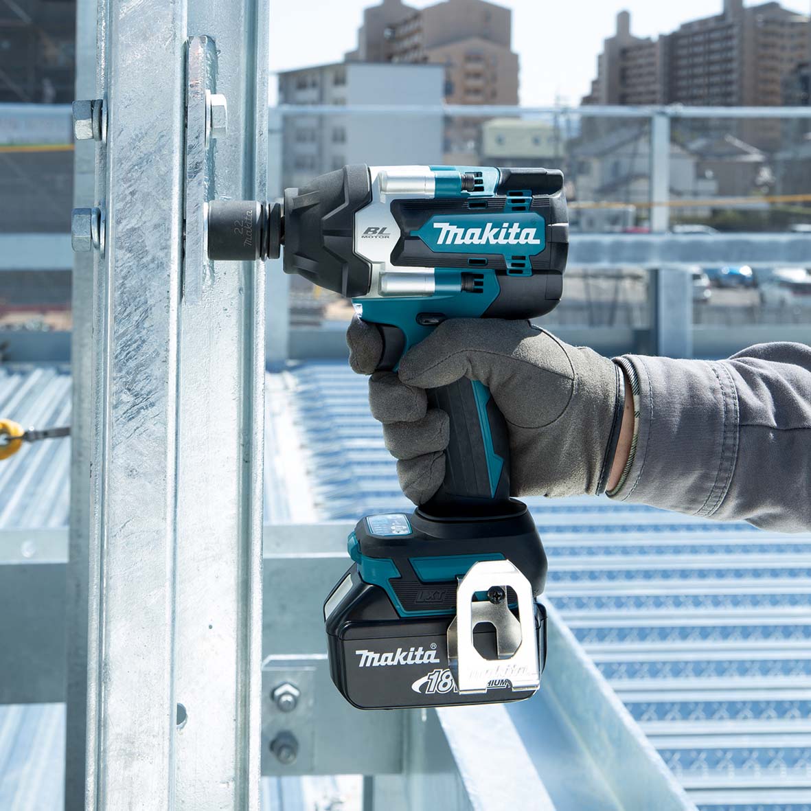 18V 1/2" Brushless Impact Wrench Bare (Tool Only) DTW700Z by Makita