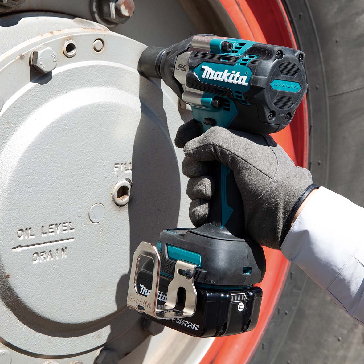 18V 1/2" Brushless Impact Wrench Bare (Tool Only) DTW700Z by Makita