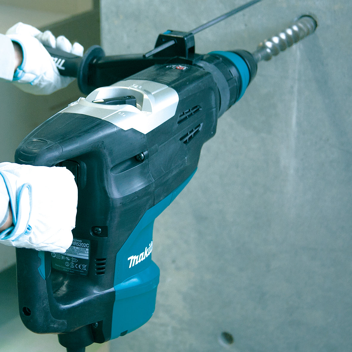 1510W 52mm SDS-Max Rotary Hammer HR5202C by Makita