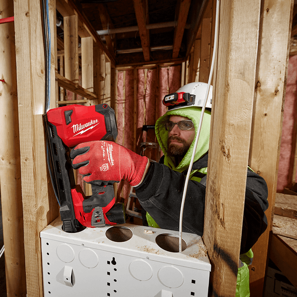 Milwaukee cordless cable stapler hotsell