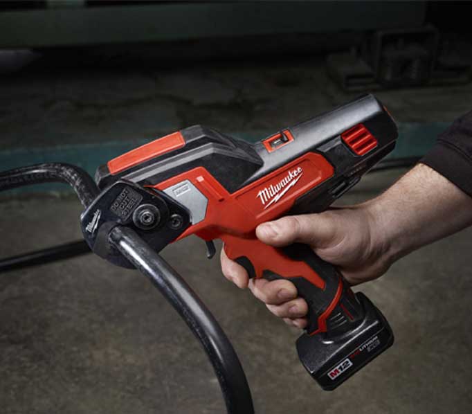 12V 300MM² Cable Cutter Bare (Tool Only) M12CC-0 by Milwaukee