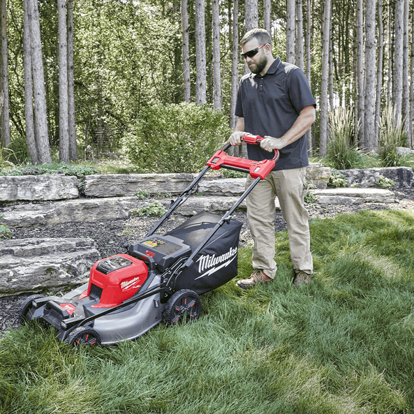 M18 FUEL™ 533mm (21") Self-Propelled Dual Battery Lawn Mower Bare (Tool Only) M18F2LM210 by Milwaukee