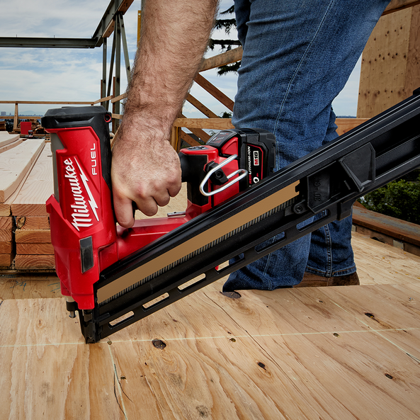 18V 30Â°- 34Â° Framing Nailer Extended Capacity Magazine M18FNA-1 by Milwaukee