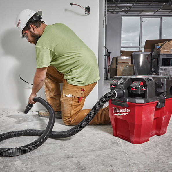 M18 FUEL 34L Wet/Dry Vacuum (Tool Only) M18FVC34LO by Milwaukee