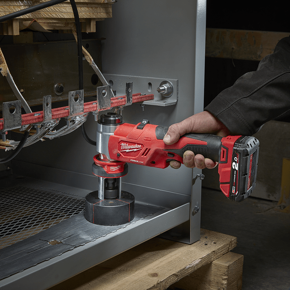 18V FORCE LOGIC 16mm 5 8 63mm 2 1 2 6T Knockout Tool Brushles
