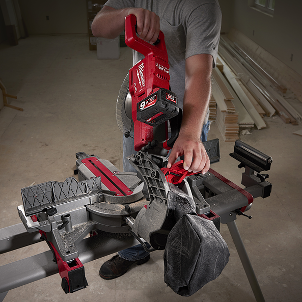 Folding Mitre Saw Stand MSL3000 by Milwaukee